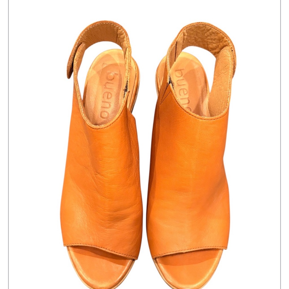Bueno Women's Warm Tan Leather Mules
